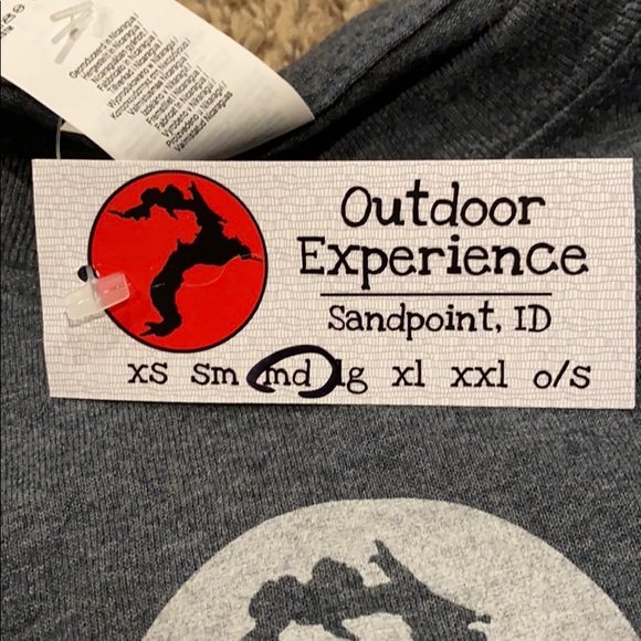 Youth tee (never worn) - Picture 4 of 5